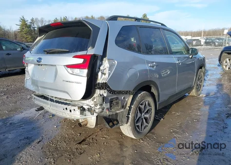 2019 Subaru Forester Premium z USA, uszkodzony, nr VIN JF2SKAGC7KH562475